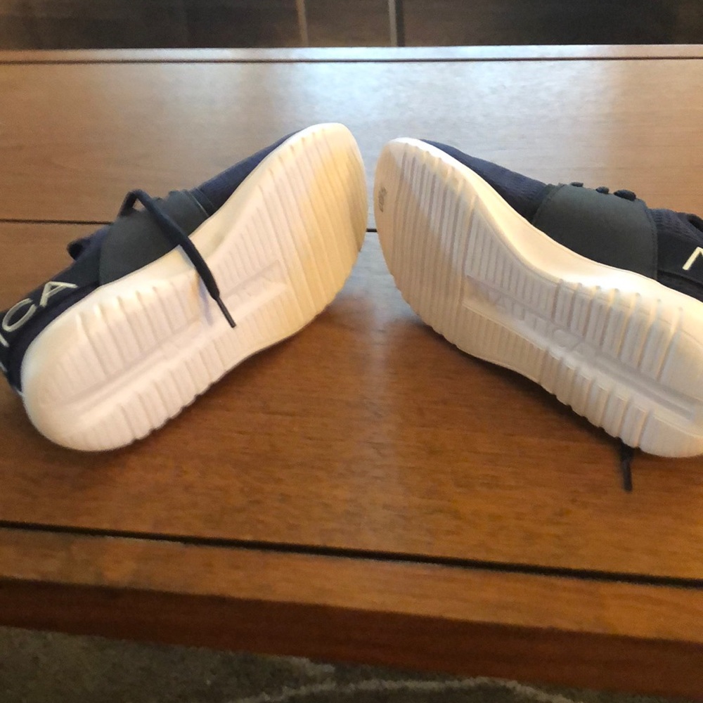 Nautica sneakers 👟 NWT.  FLASH SALE - Picture 4 of 7